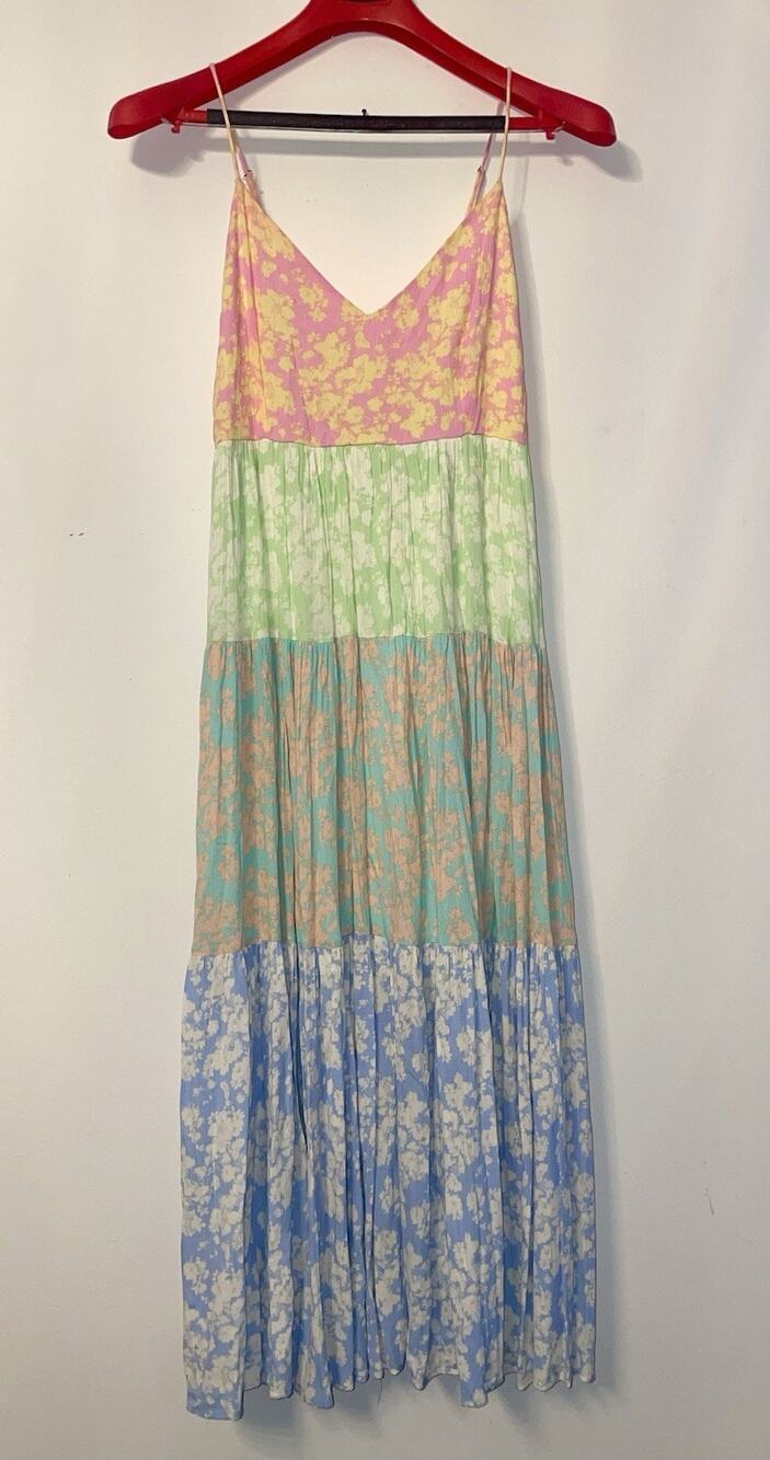 NWT Karlie Floral Maxi Dress Medium Tiered Ruffled Boutique Coastal Boho